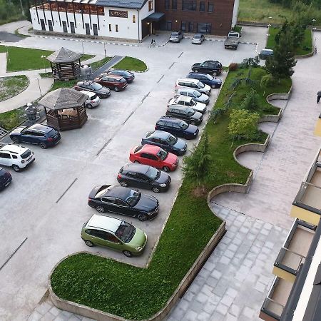 Riky Apart Mountain View Apartment Sinaia Exterior photo
