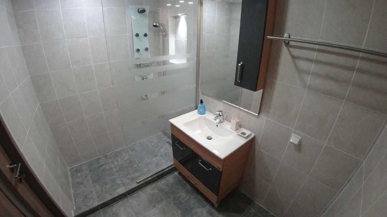 Riky Apart Mountain View Apartment Sinaia Exterior photo